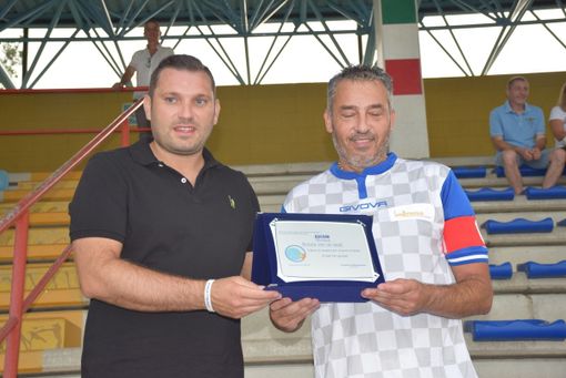 Si è svolta allo stadio di Borgomanero la partita di benificienza Amministratori - Hospitalboys Si è svolta allo stadio di Borgomanero la partita di benificienza Amministratori - Hospitalboys