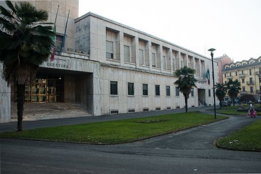 La Questura di Novara ha emesso i primi due provvedimenti di “daspo urbano”