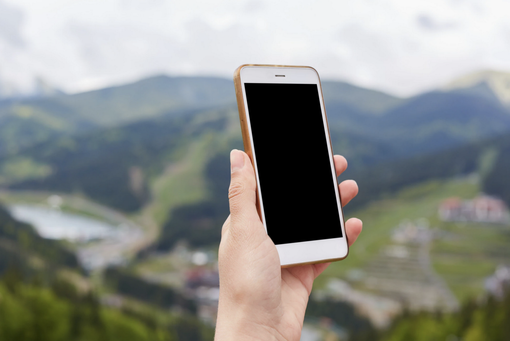 Roaming in Europa: dal 2026 si naviga di più e si spende di meno Roaming in Europa: dal 2026 si naviga di più e si spende di meno