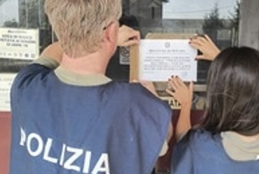Cureggio, sala giochi chiusa per cinque giorni: sospesa la licenza dalla Polizia