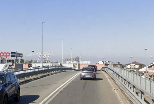 Ristrutturazione del Cavalcavia San Martino: iniziati i lavori di sostituzione parapetti in acciaio Ristrutturazione del Cavalcavia San Martino: iniziati i lavori di sostituzione parapetti in acciaio