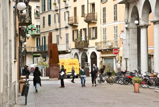 Fase 2: primo giorno a Novara, il sindaco: “cittadini responsabili, nessun problema” Fase 2: primo giorno a Novara, il sindaco: “cittadini responsabili, nessun problema”