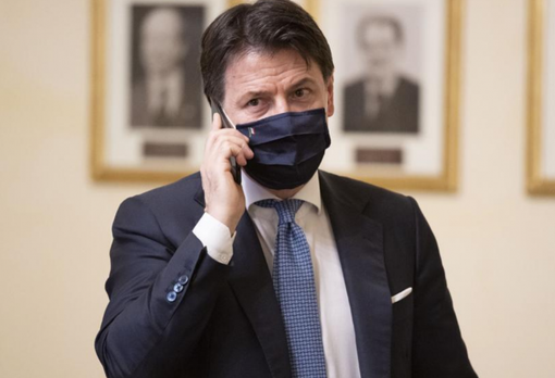 Conte ha firmato il nuovo Dpcm: bar e ristoranti chiusi alle 18  fino al 24 novembre