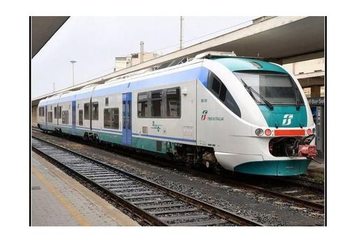 Luci e ombre nel nuovo contratto per il servizio ferroviario regionale Luci e ombre nel nuovo contratto per il servizio ferroviario regionale
