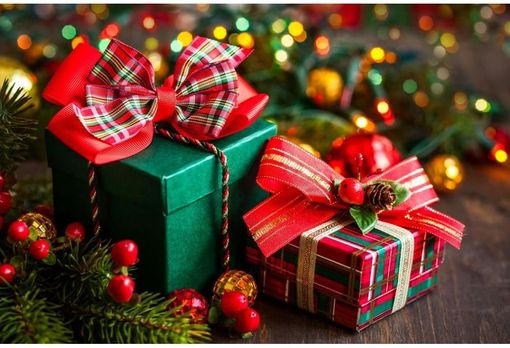 Natale 2023, Federconsumatori: prezzi aumentati del 10,2% per regali e addobi Natale 2023, Federconsumatori: prezzi aumentati del 10,2% per regali e addobi