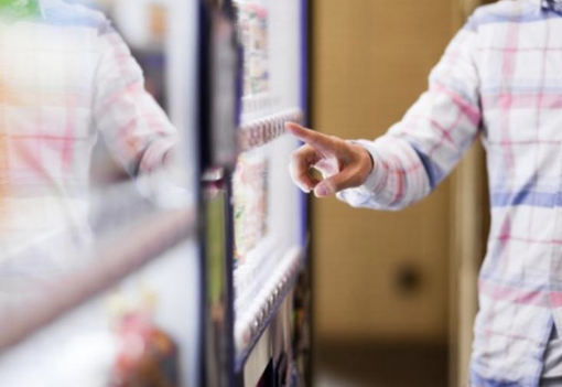 Dei distributori automatici non si butta nulla: anche le "macchinette" aiutano il Banco Alimentare Dei distributori automatici non si butta nulla: anche le "macchinette" aiutano il Banco Alimentare