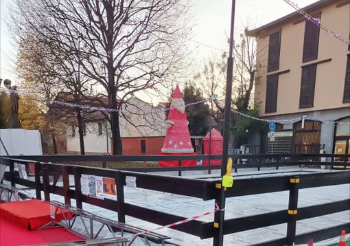 Pista di pattinaggio a Cameri: lavori sospesi ma si lavora per aprire presto