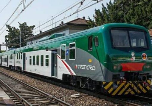 Treni Milano–Novara, il racconto di una pendolare scippata sulla linea S6: "Mi hanno strappato la collana" Treni Milano–Novara, il racconto di una pendolare scippata sulla linea S6: "Mi hanno strappato la collana"