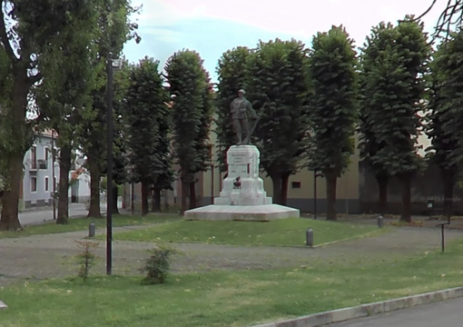 Bellinzago Novarese inaugura il cippo commemorativo del Reggimento Gestione Aree di Transito Bellinzago Novarese inaugura il cippo commemorativo del Reggimento Gestione Aree di Transito