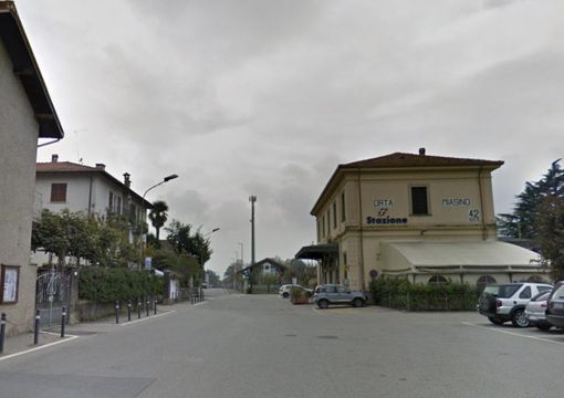 Orta, 4 panchine arancioni contro la violenza di genere Orta, 4 panchine arancioni contro la violenza di genere