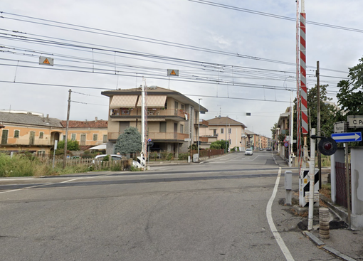 Lavori urgenti al passaggio a livello in via Marconi: chiusura totale della circolazione Lavori urgenti al passaggio a livello in via Marconi: chiusura totale della circolazione