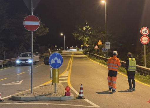 Riaperto ieri notte il ponte di Sesto Calende VIDEO Riaperto ieri notte il ponte di Sesto Calende VIDEO
