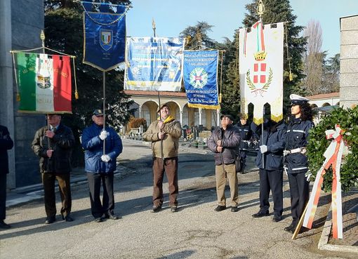 Al cimitero la cerimonia ufficiale per il giorno della memoria Al cimitero la cerimonia ufficiale per il giorno della memoria