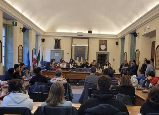 Progetto sulla giustizia riparativa, incontro con gli studenti in sala consiliare Progetto sulla giustizia riparativa, incontro con gli studenti in sala consiliare
