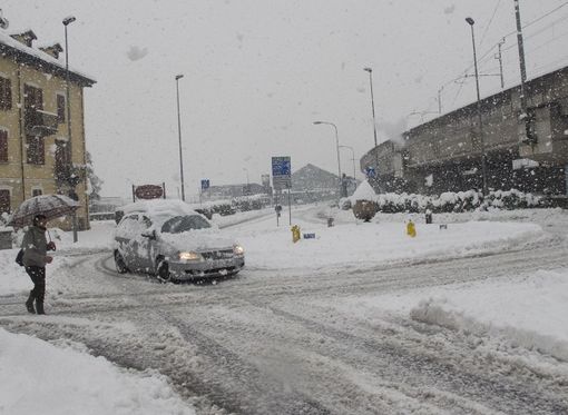 L'Anas: &quot;Dal 15 novembre scatta l'obbligo di pneumatici invernali o di catene a bordo&quot;