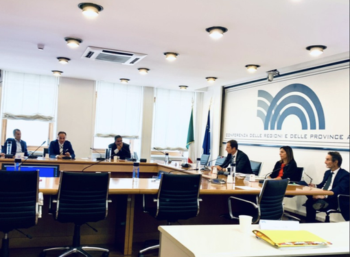 Siccità, Cirio a Roma: "Necessaria la regia commissariale del governo" VIDEO Siccità, Cirio a Roma: "Necessaria la regia commissariale del governo" VIDEO