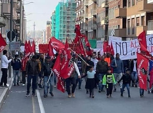 Esselunga: ancora in piazza a Novara i lavoratori dell’hub logistico