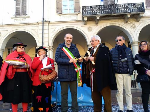 ‍Carnevale trecatese 2023: consegnate  le chiavi della citta’ a Re Bartula e alla Regina Ghita. FOTO