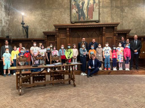 Il consiglio Comunale dei Bambini e delle Bambine di Novara aderirà a ‘Costruiamo Gentilezza’ Il consiglio Comunale dei Bambini e delle Bambine di Novara aderirà a ‘Costruiamo Gentilezza’