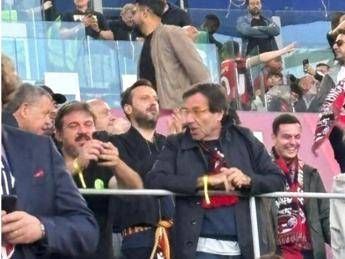 Milan-Bologna, Cesare Cremonini all'Olimpico: tifoso rossoblu doc per la finale