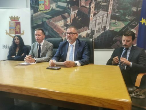 Spaccio di droga tra Vercelli e il novarese: 35 indagati per un traffico da 360mila euro VIDEO Spaccio di droga tra Vercelli e il novarese: 35 indagati per un traffico da 360mila euro VIDEO