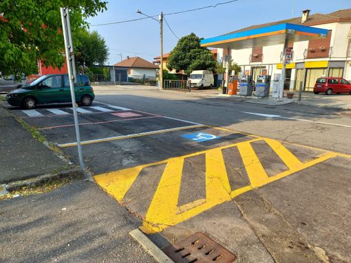 Completati i lavori sulla segnaletica a Varallo Pombia