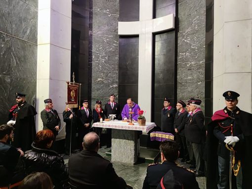 Celebrata la messa di natale nella Cappella interna della Questura Celebrata la messa di natale nella Cappella interna della Questura
