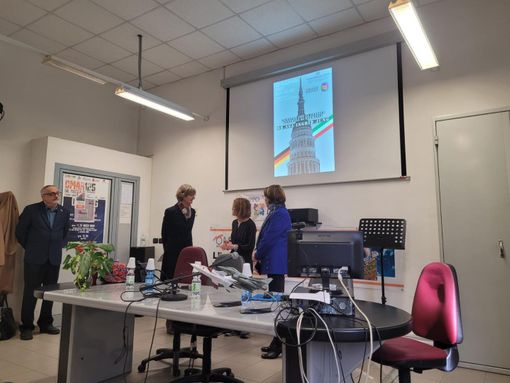 La visita del Console Generale di Germania all'ITI OMAR Novara e la qualificante sinergia tra scuola e imprese del territorio La visita del Console Generale di Germania all'ITI OMAR Novara e la qualificante sinergia tra scuola e imprese del territorio
