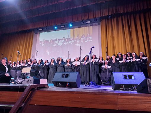 Successo a Borgomanero per il concerto-spettacolo “Pop Coro – 10 anni di infinite emozioni” Successo a Borgomanero per il concerto-spettacolo “Pop Coro – 10 anni di infinite emozioni”