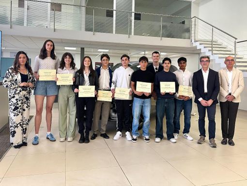 Soluzione Spa premia gli studenti più meritevoli con borse di studio per la guida sicura Soluzione Spa premia gli studenti più meritevoli con borse di studio per la guida sicura