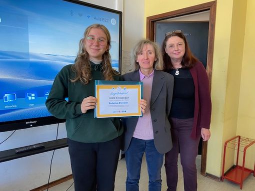 Wep consegna tre borse di studio a Novara e provincia Wep consegna tre borse di studio a Novara e provincia