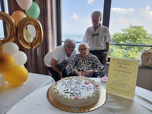 Belgirate, Iolanda Bertone festeggia i 100 anni Belgirate, Iolanda Bertone festeggia i 100 anni