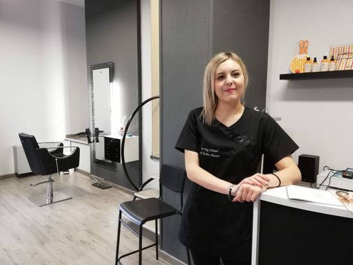 Omegna, dopo la formazione con EnAIP realizza il suo sogno: apre un salone di acconciatura