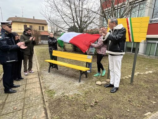 Insieme contro il bullismo: a trecate la panchina gialla per dire basta