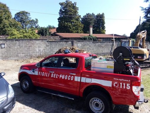 Incidente sul lavoro a Lesa, operaio cade in uno scavo per la costruzione di una fossa biologica