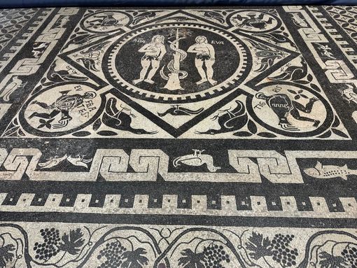 Domenica di visite guidate al mosaico romanico della Cattedrale