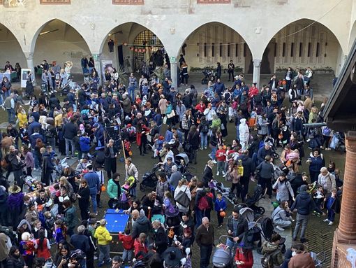 Successo per il “Mostroraduno” di Halloween al Broletto. FOTO