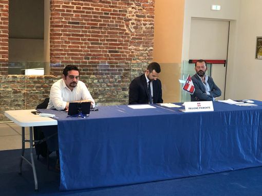 Parte da Novara il progetto regionale di raccolta differenziata degli oli esausti domestici Parte da Novara il progetto regionale di raccolta differenziata degli oli esausti domestici