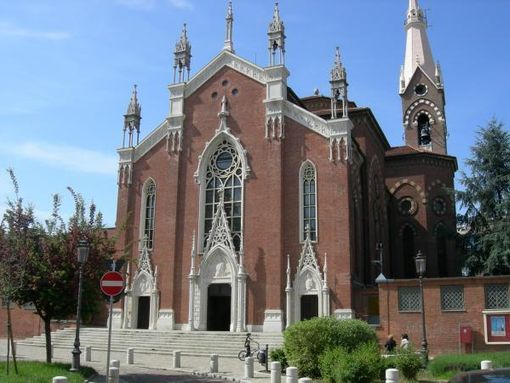 Don Bozzini Lascia Galliate per la parrocchia del Sacro Cuore Don Bozzini Lascia Galliate per la parrocchia del Sacro Cuore