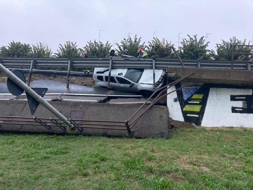 Cavalcavia XXV aprile, ci sono 6 indagati