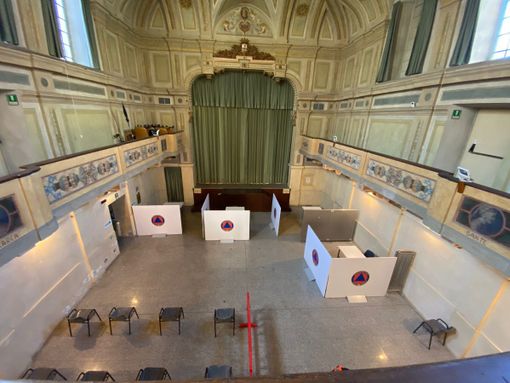 Oggi le ultime dosi booster all’hub al Teatro Comunale di Trecate