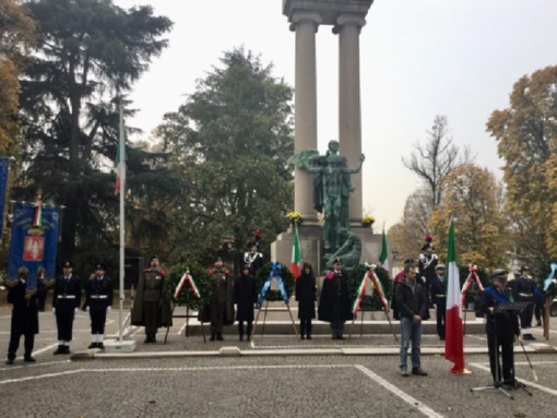 Novara celebra il 77º Anniversario della Fondazione della Repubblica Italiana Novara celebra il 77º Anniversario della Fondazione della Repubblica Italiana
