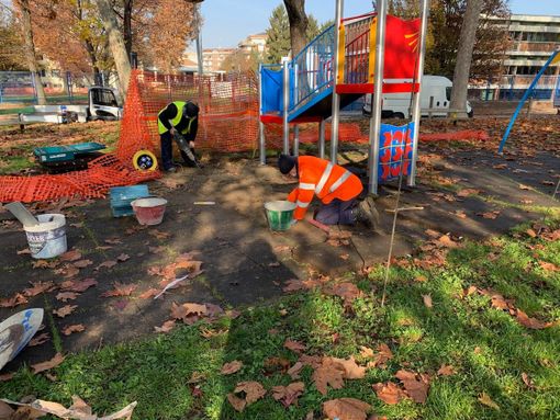 Nei parchi di Novara arrivano i nuovi giochi per i bambini