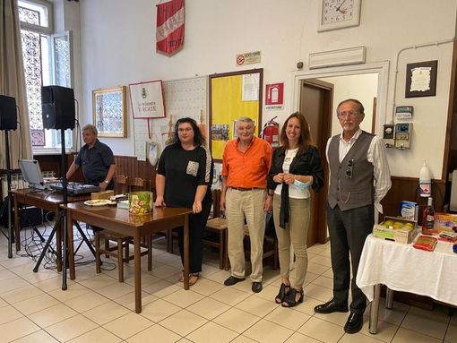 Tornano a ballare gli anziani di Trecate Tornano a ballare gli anziani di Trecate