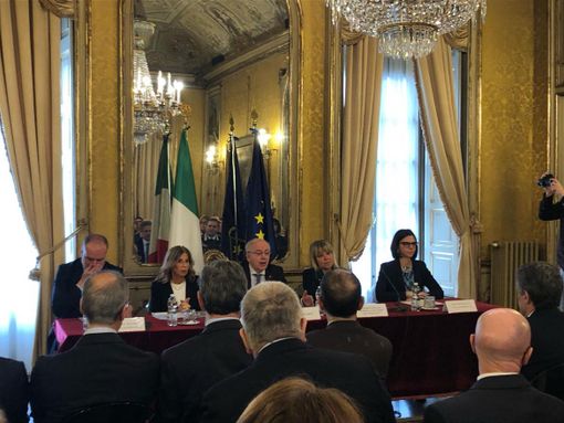 La provincia di Novara aderisce al protocollo regionale contro la violenza sulle donne La provincia di Novara aderisce al protocollo regionale contro la violenza sulle donne