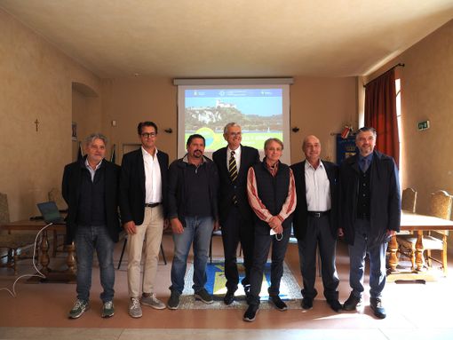 Domenica ad Angera va in scena Agrivarese, la fiera agricola dedicata alle eccellenze del territorio Domenica ad Angera va in scena Agrivarese, la fiera agricola dedicata alle eccellenze del territorio