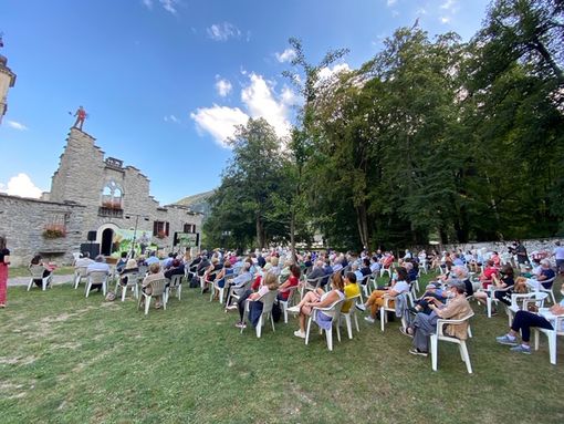 Sentieri e Pensieri, oggi a Santa Maria Don Ciotti e Francesco Vecchi Sentieri e Pensieri, oggi a Santa Maria Don Ciotti e Francesco Vecchi