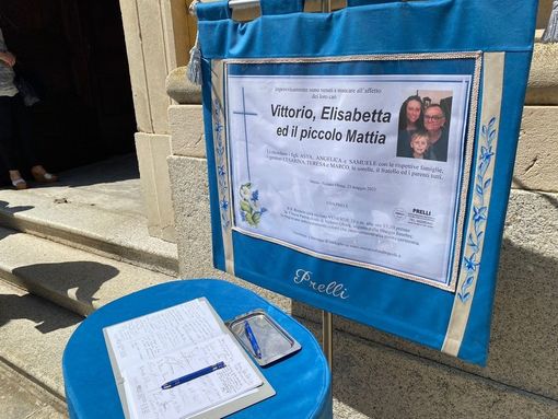 Tragedia del Mottarone. Vedano non dimentica il piccolo Mattia, Elisabetta e Vittorio: "Una ferita ancora aperta" Tragedia del Mottarone. Vedano non dimentica il piccolo Mattia, Elisabetta e Vittorio: "Una ferita ancora aperta"