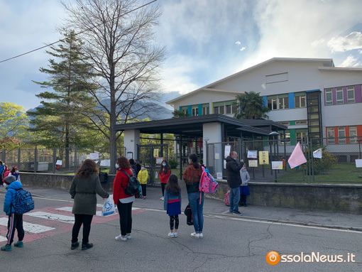 Scuola, i sindacati a Cirio: &quot;Distribuzione gratuita mascherine Ffp2&quot;
