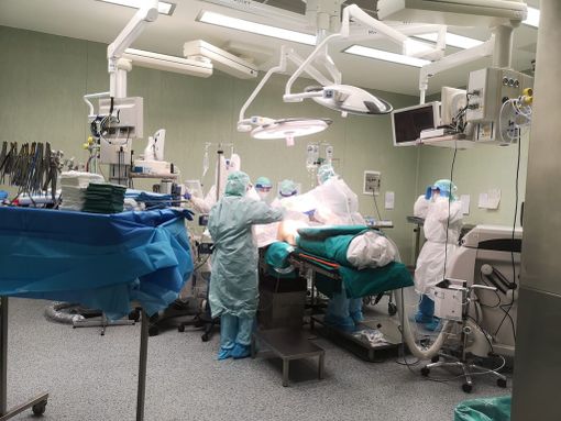 Cisti al fegato di 15 kg: salvato con un trapianto da guiness alle Molinette di Torino Cisti al fegato di 15 kg: salvato con un trapianto da guiness alle Molinette di Torino